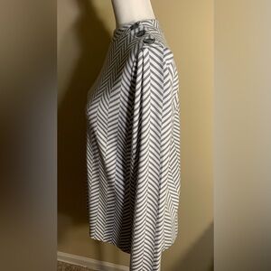 NWT Top: Pull-Over, Gray and White Chevron, Decorative Buttons, Ann Taylor